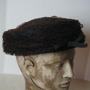 Vintage ORIG FERNCROFT Hat w Swiss Dot Net 015